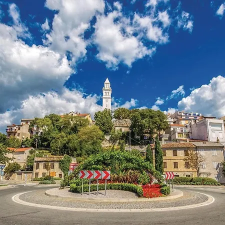 Appartamento Awesome In W/ Outdoor Swimming Pool, Wifi And 2 Bedrooms