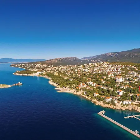 Awesome In W/ Outdoor Swimming Pool, Wifi And 2 Bedrooms *